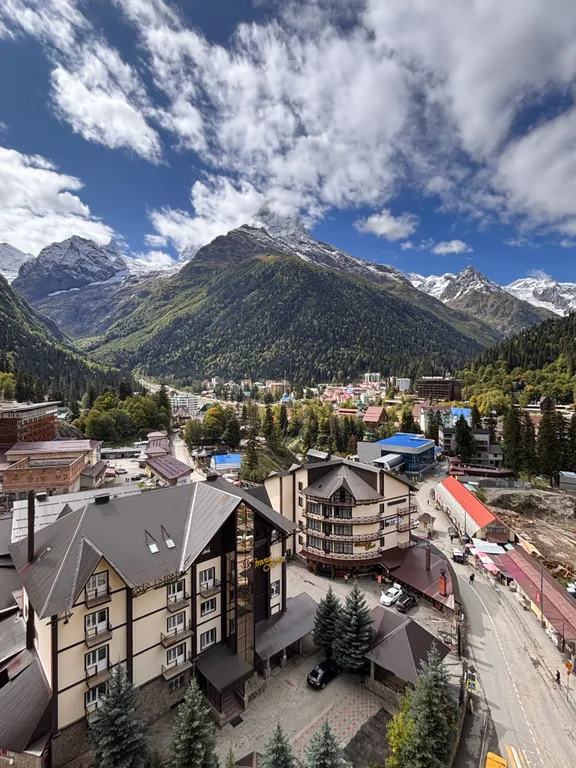 Апартаменты-студия с видом на горы