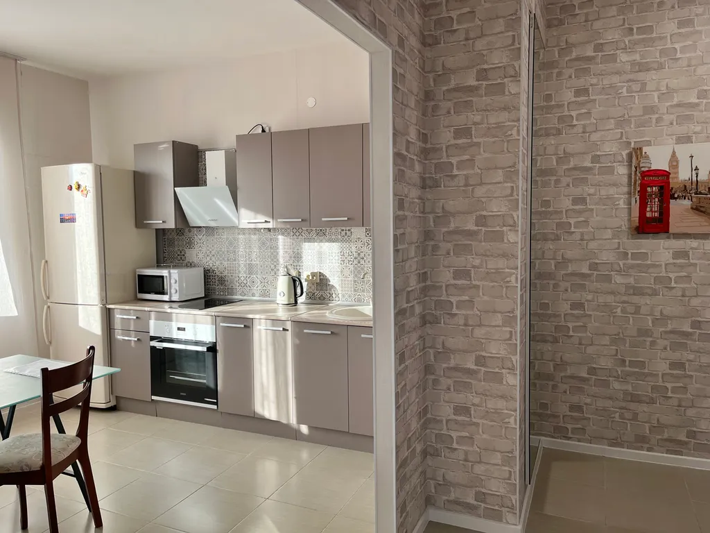 Уютная видовая двушка рядом с метро