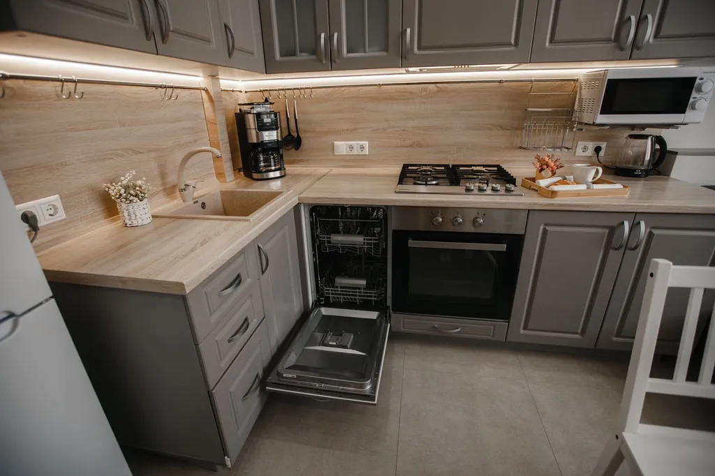 Квартира Двухкомнатная квартира, 2 санузла, 4 кровати — Геленджик