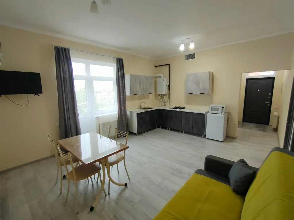 Коттедж Дом в центре города, в тихом месте — Усть-Лабинск