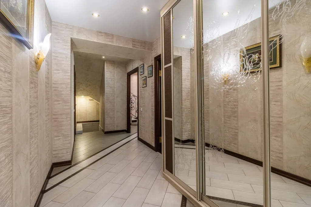 Дом у озера Solar love