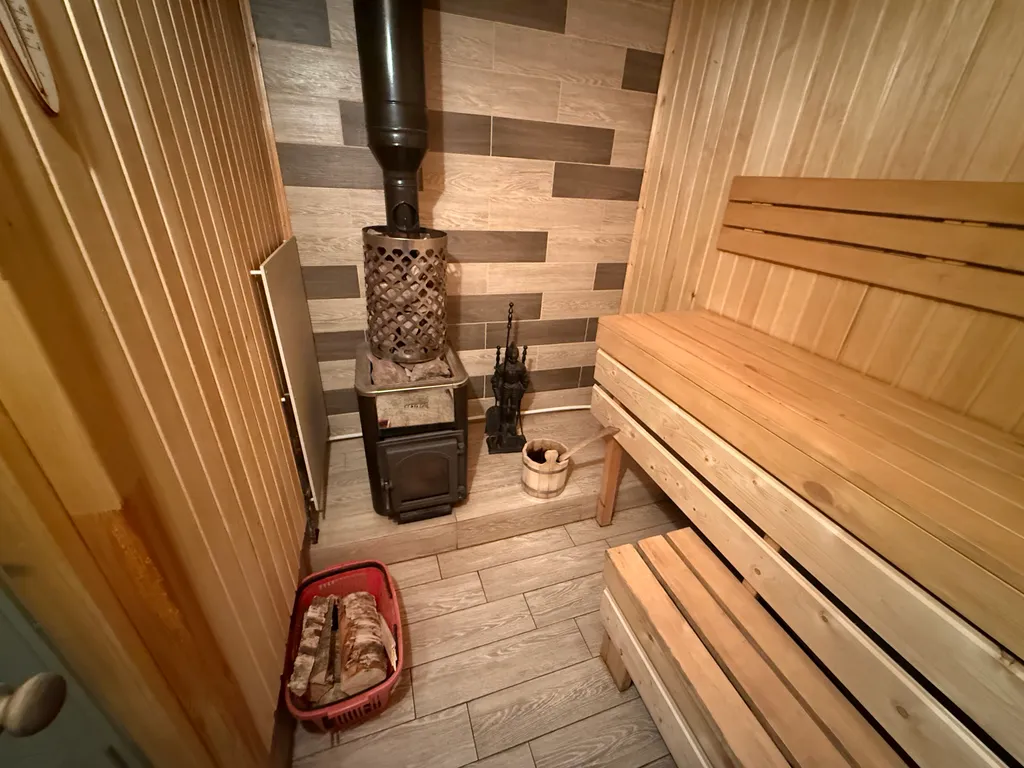 Уютный уголок с видом на горнолыжные трассы