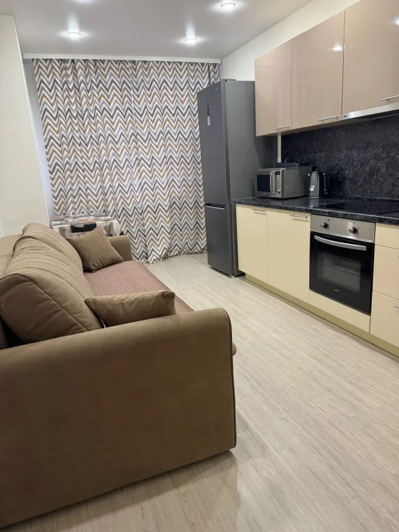 Уютная квартира в центре города напротив музея УГМК