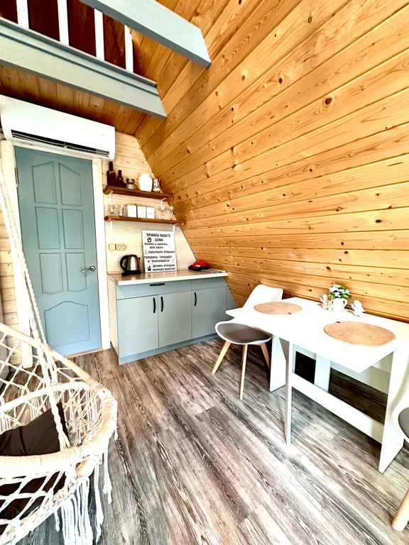 Треугольный домик под Минском с сауной и горячей купелью