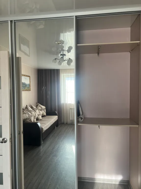 Квартира с диваном и балконом от 3-ех суток