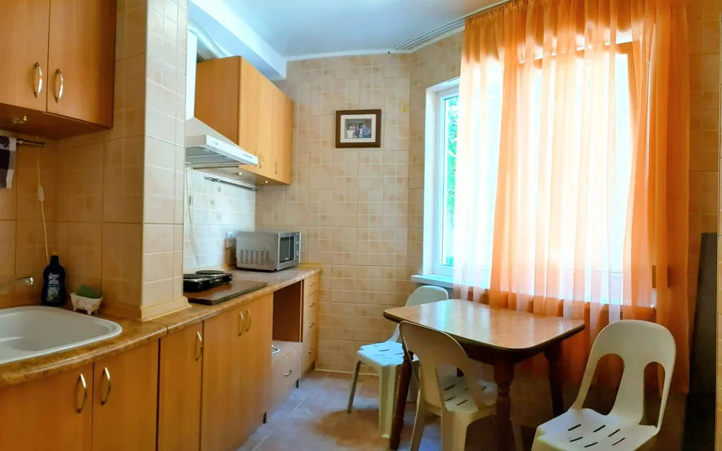 Уютная комната у моря