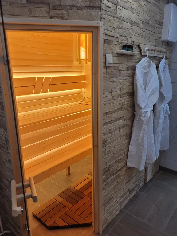 Коттедж Новый дом с огромной террасой и сауной на отдельной территории — Жаворонки