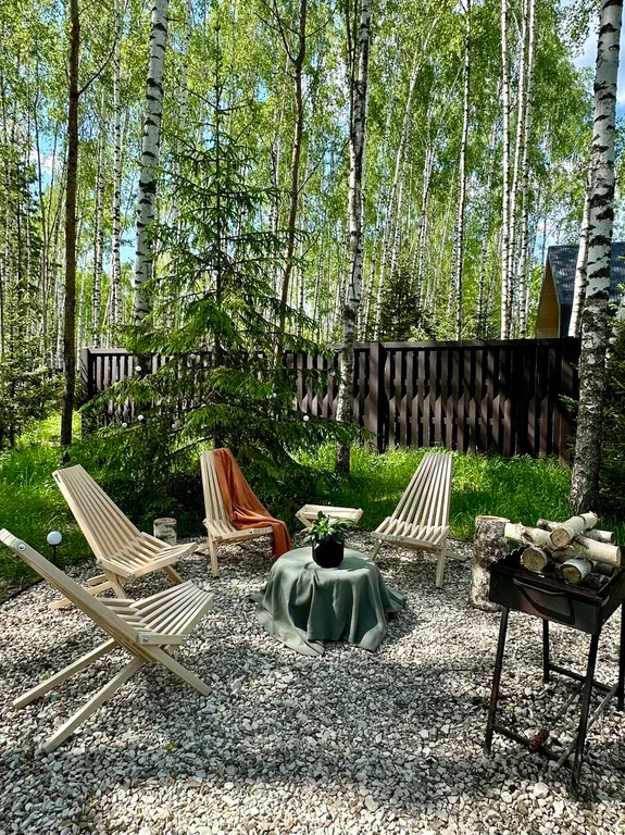 Новый панорамный барнхаус с сауной на лесном участке