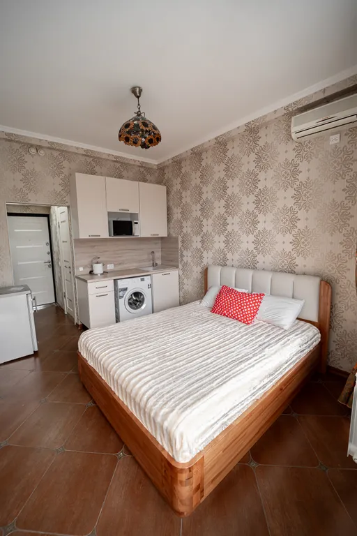 Очень теплый апартамент с открытым балконом, кухней, парковкой