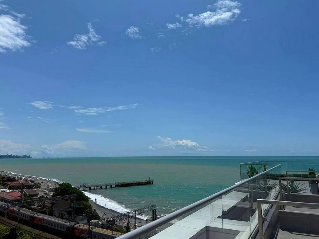 Студия на первой береговой с большой террасой и крутым видом на море