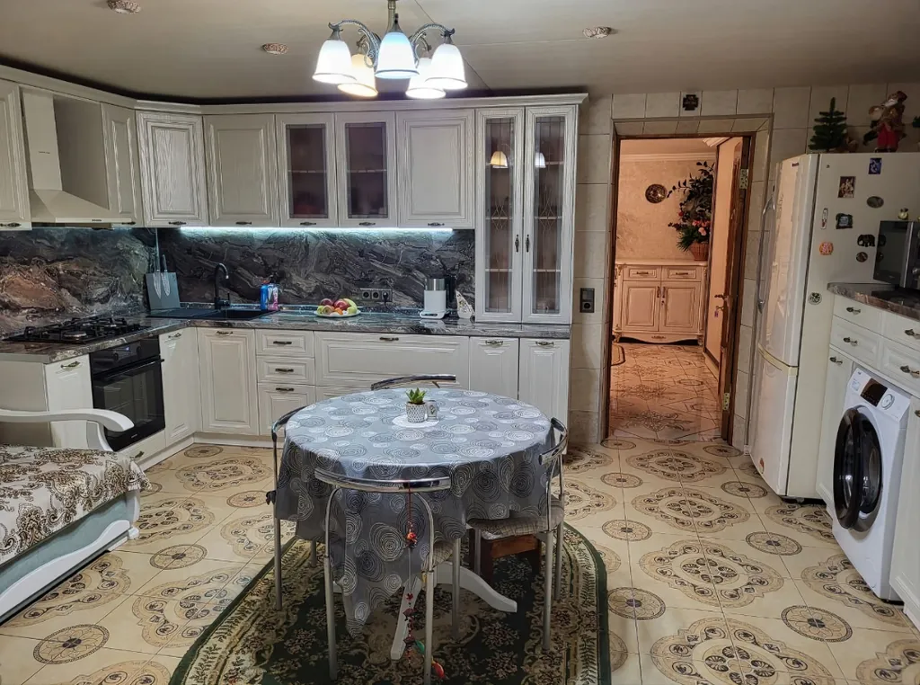 Квартира Квартира в частном доме с отдельным входом — Цемдолина