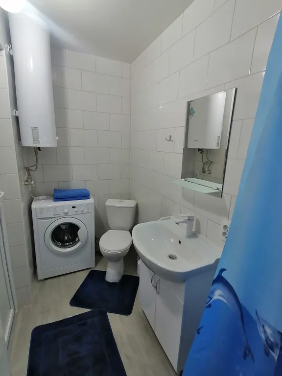 Отдельно стоящий уютный двух комнатный домик со всеми удобствами