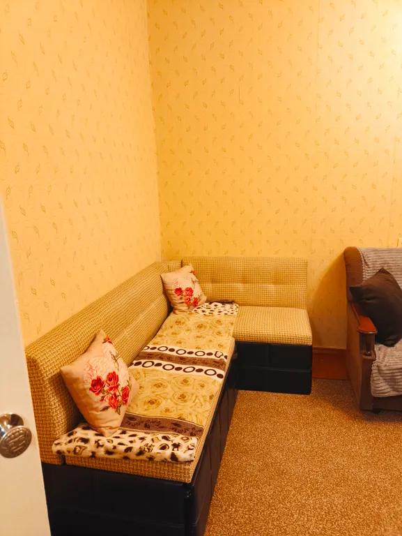 Уютная квартира с домашним простым интерьером