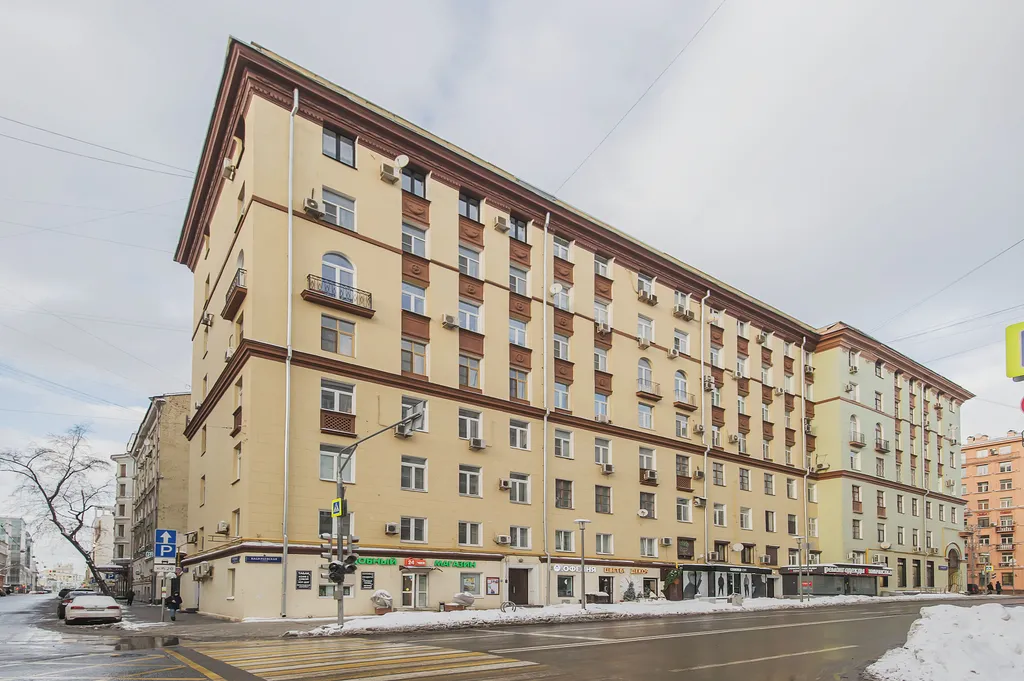 Квартира Трёхкомнатная квартира у НИИ Бурденко — Москва