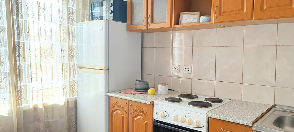 Центр,отчетные документы, двуспальная кровать+диван