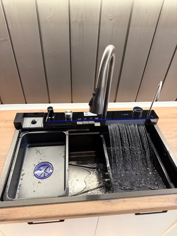 Новый Дизайнерский Коттедж