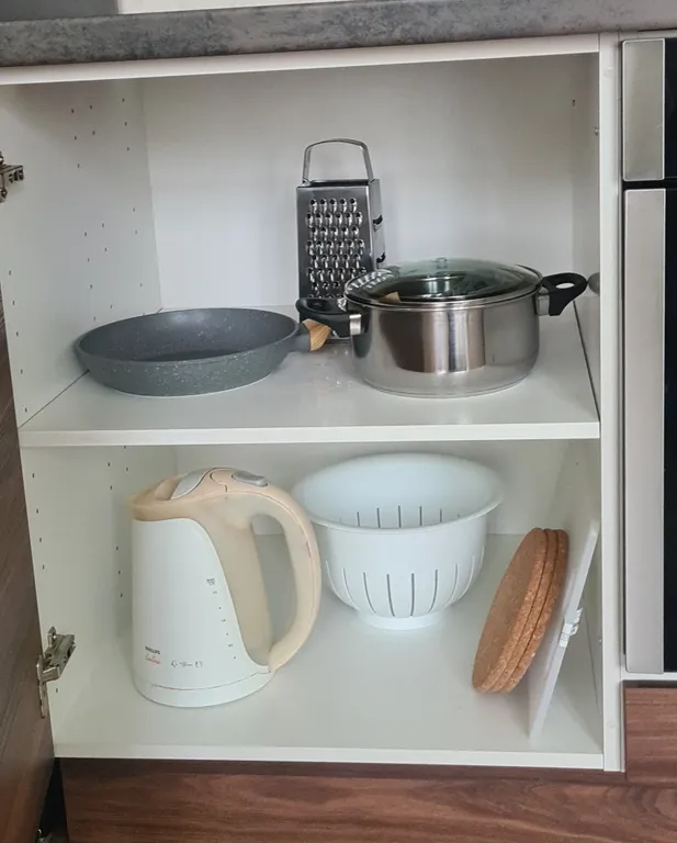 Art Deco One-Bedroom Suite in Library House