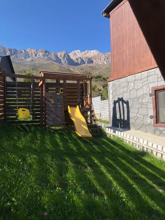 Уютный коттедж для семейного отдыха в Верхнем Фиагдоне