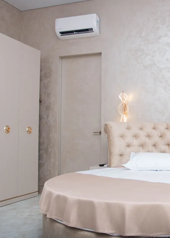 Апартамент с собственным бассейном и пляжем