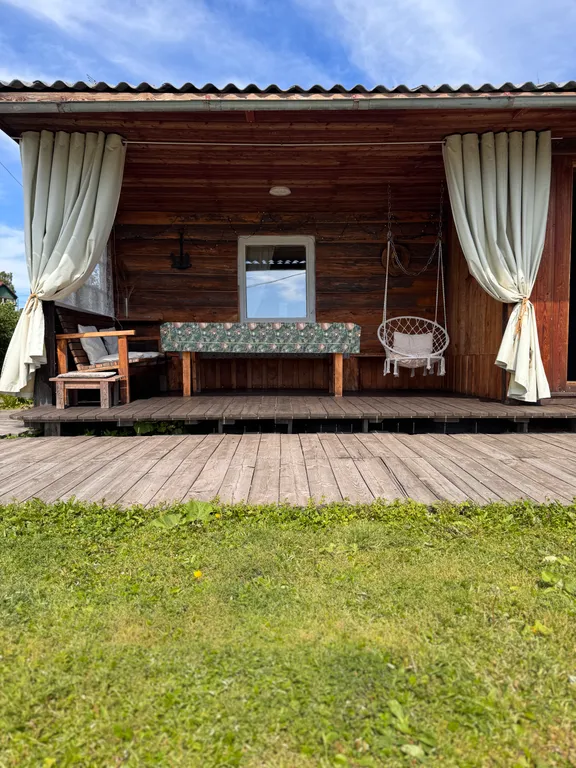 Уютный частный домик у берега