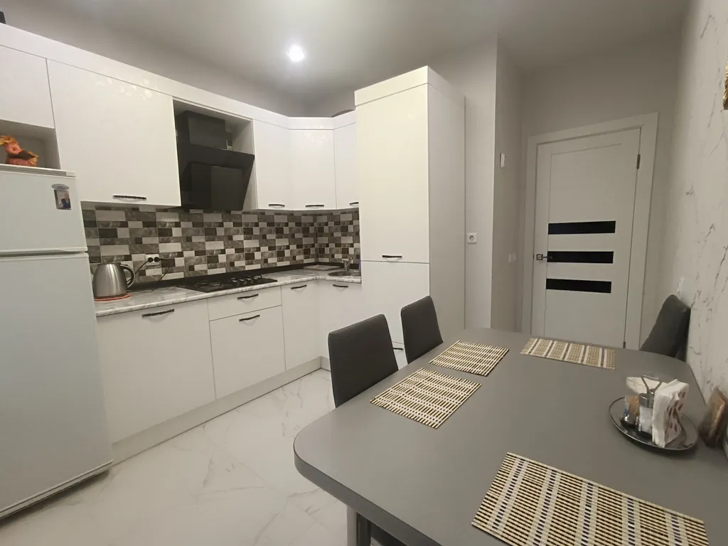 Уютная квартира у Парка Победы и Бульвара