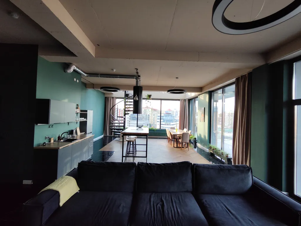 Двухэтажный пентхаус в самом центре