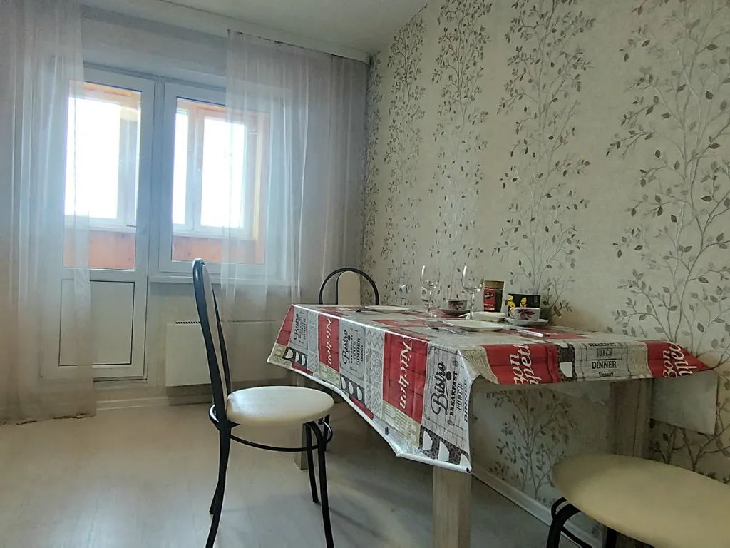 Уютная квартира с современным классическим ремонтом для встреч