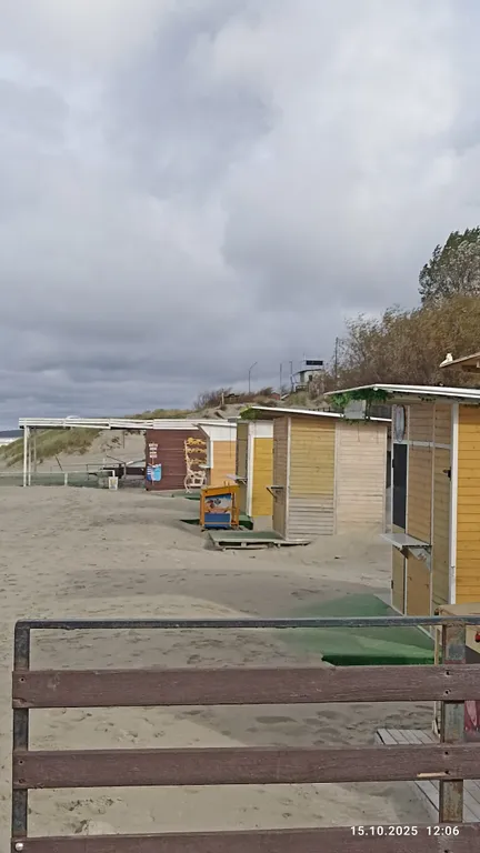 Просторная квартира в доме рядом с морем и парком