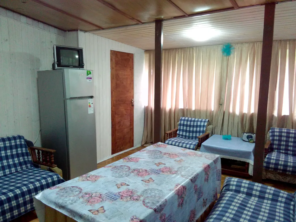 Уютный двухкомнатный домик в лесу