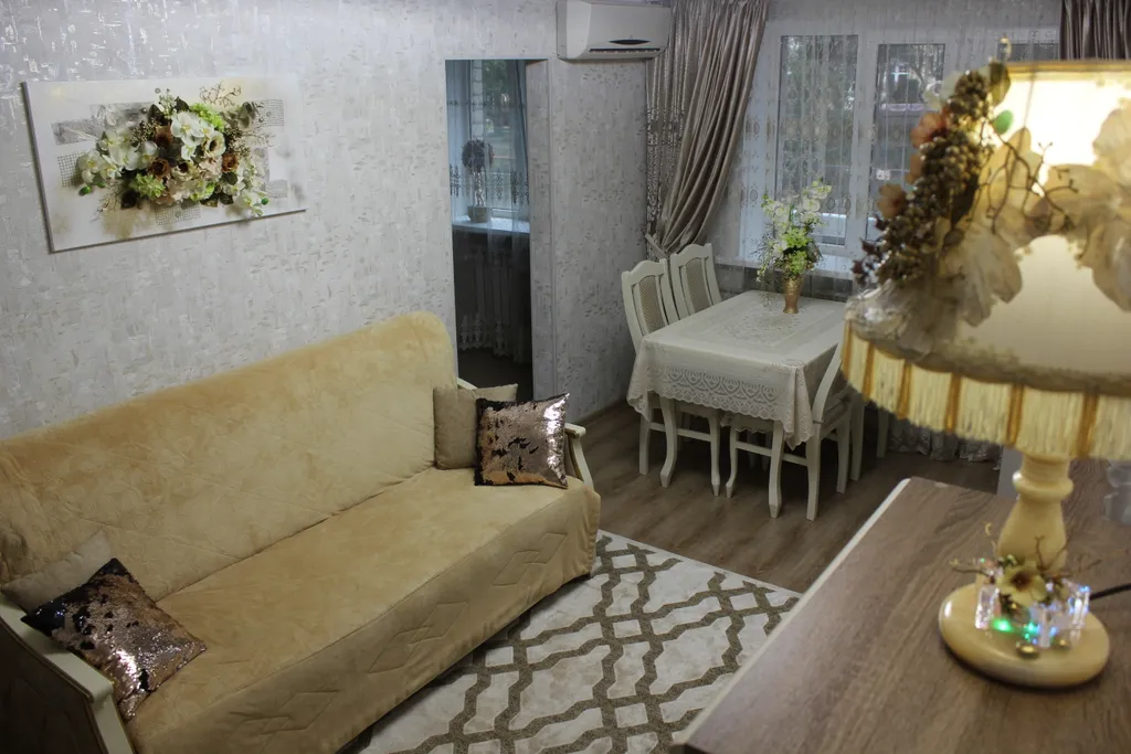 Уютная дизайнерская квартира в центре