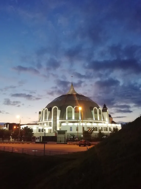 Полноценная двухкомнатная квартира с видом на платоновский парк