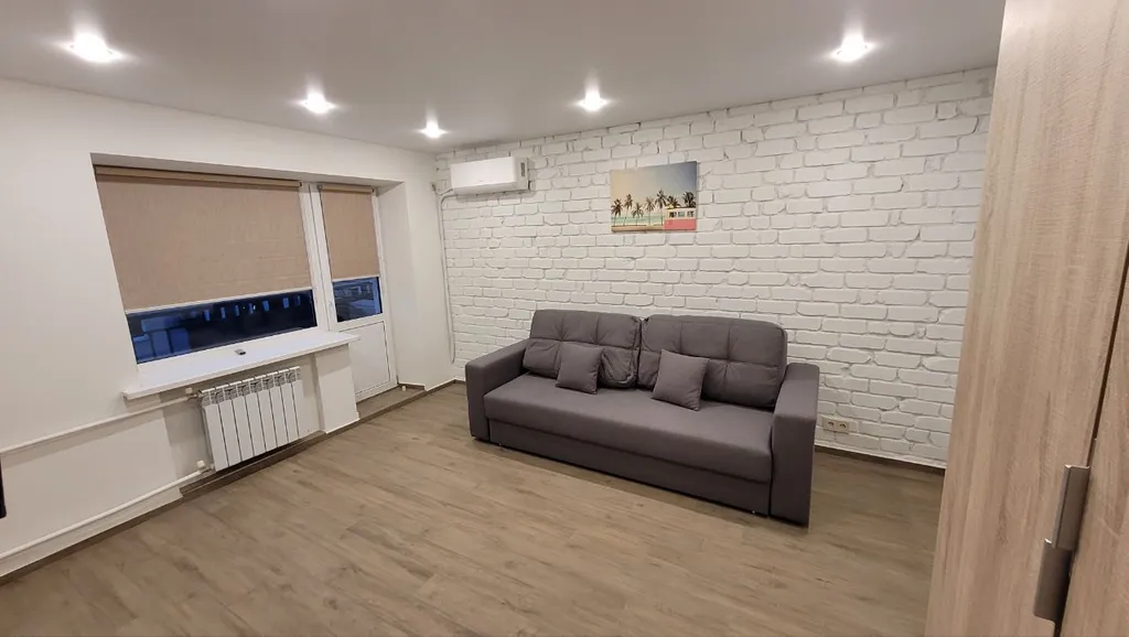 Квартира в роскошном современном коттедже с болшой кухней гостинной