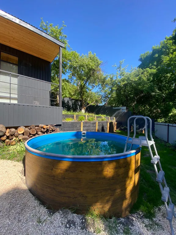 Барн у родника