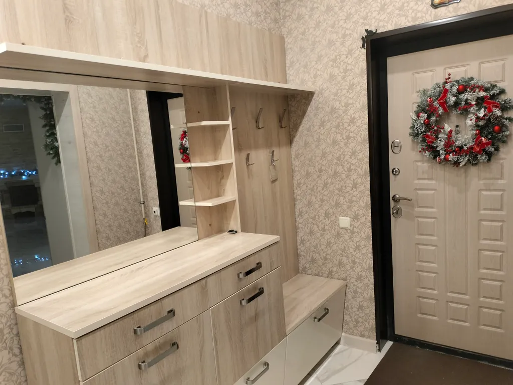 Уютный коттедж с дровяным камином, в окружении лесного массива