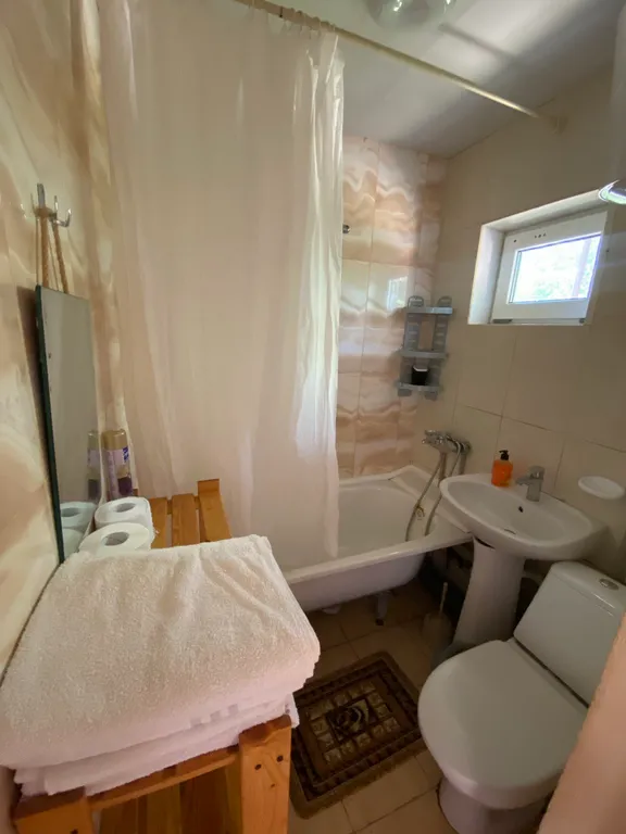 Дом с бассейном и новой баней рядом с лучшим песчаным пляжем в Орловке