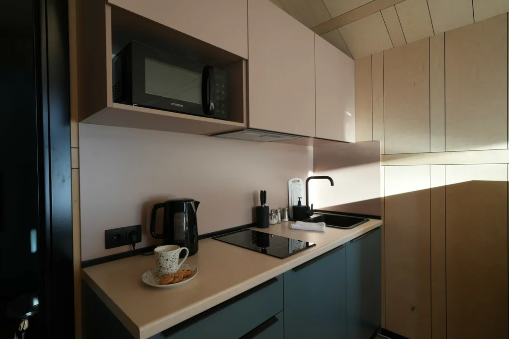 Коттедж Четырёхместный барнхаус на берегу озера — Плодовое