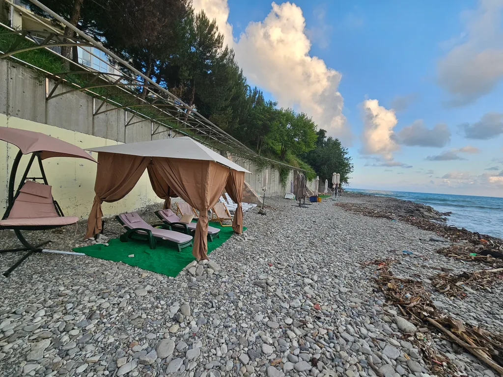 Апартамент с собственным пляжем