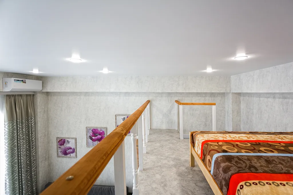 Новая двухуровневая студия в Алупке