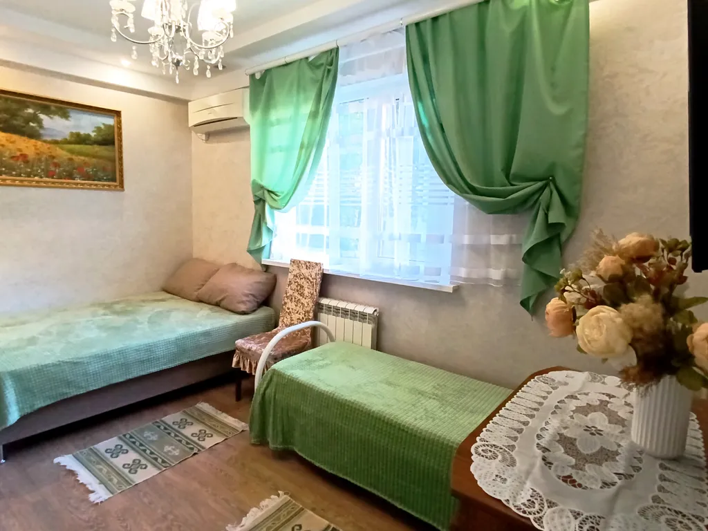 Квартира на земле, с уединенным уличным уголком для релакса