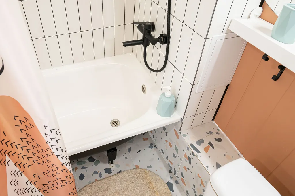 Яркая двухуровневая мини-студия