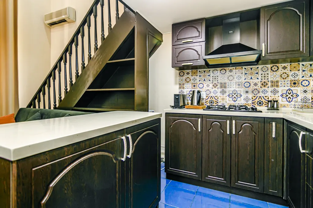 Mojo home i̇n the fountain