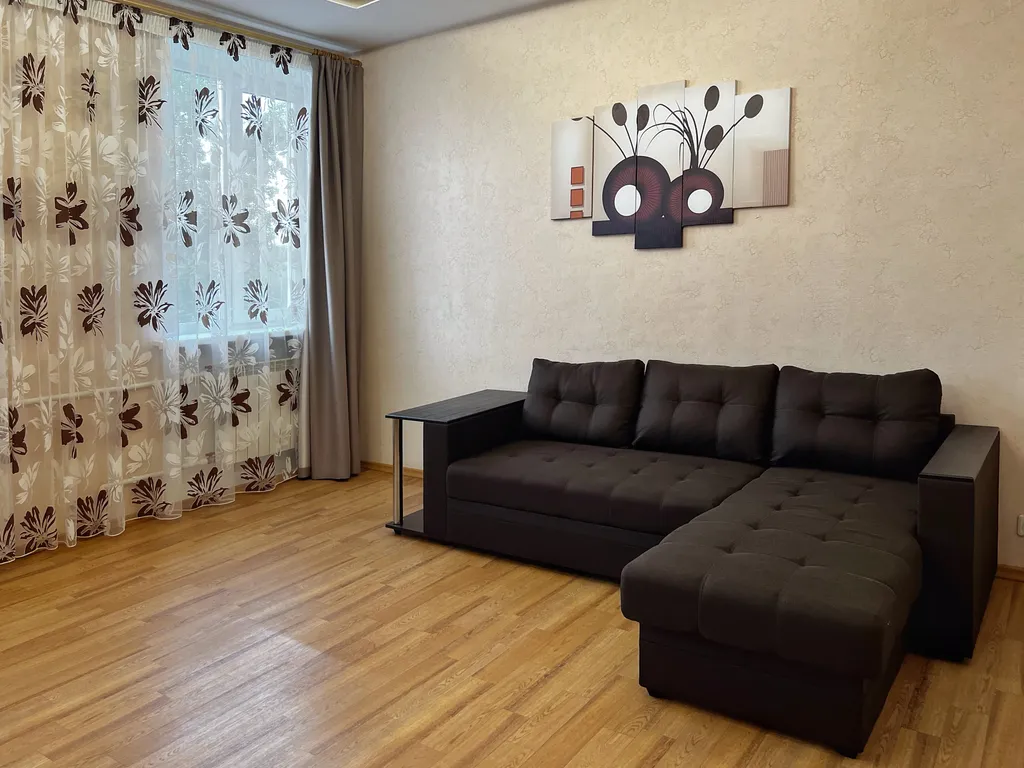 Большая двухкомнатная квартира с изолированными комнатами в районе Выя