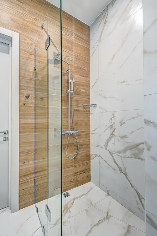 Апартаменты Люкс, Лучезарный на первой береговой линии