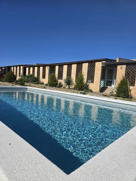 Квартира Семейный номер на 4 человек с бассейном и зоной отдыха — аренда посуточно в Оленевка