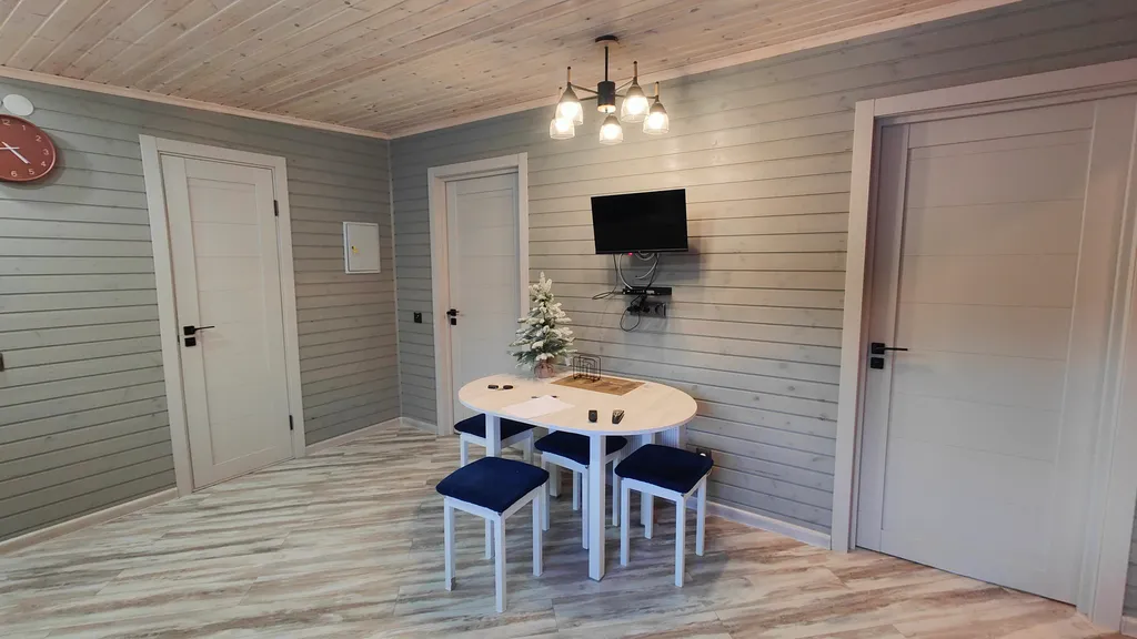 Дом с сауной рядом с лесом и озером