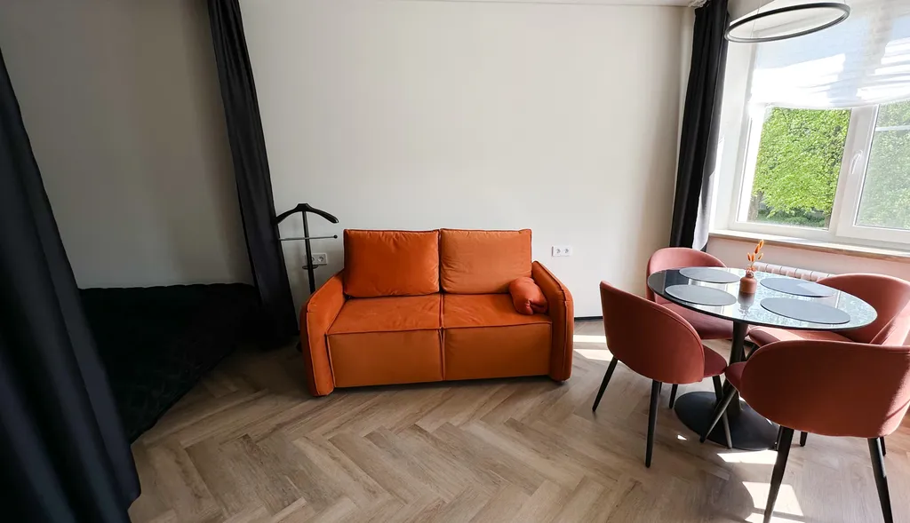 Уютная квартира с дизайнерским новым ремонтом в центе города