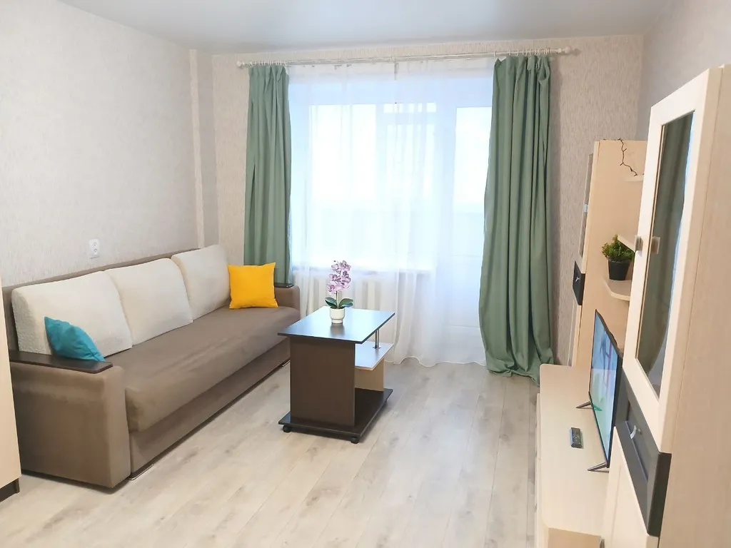 Уютная квартира на новгородской у дк пз