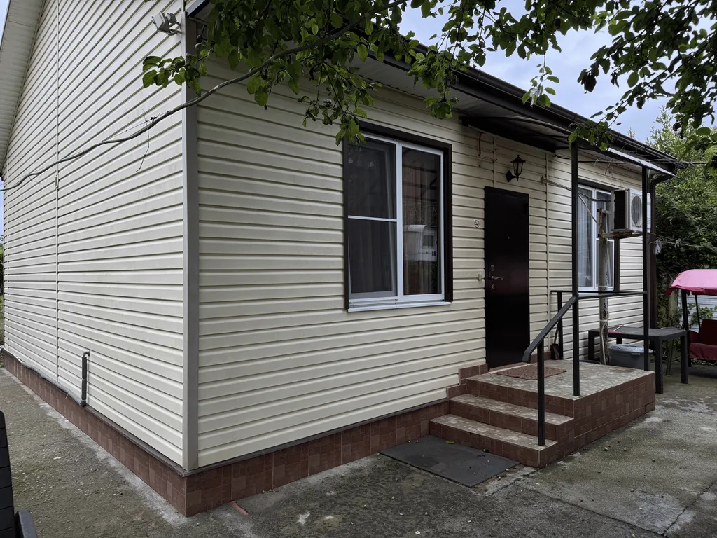 Уютный дом у моря