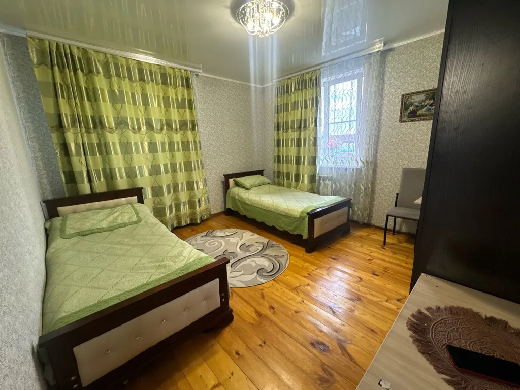 Большой и уютный дом в городе