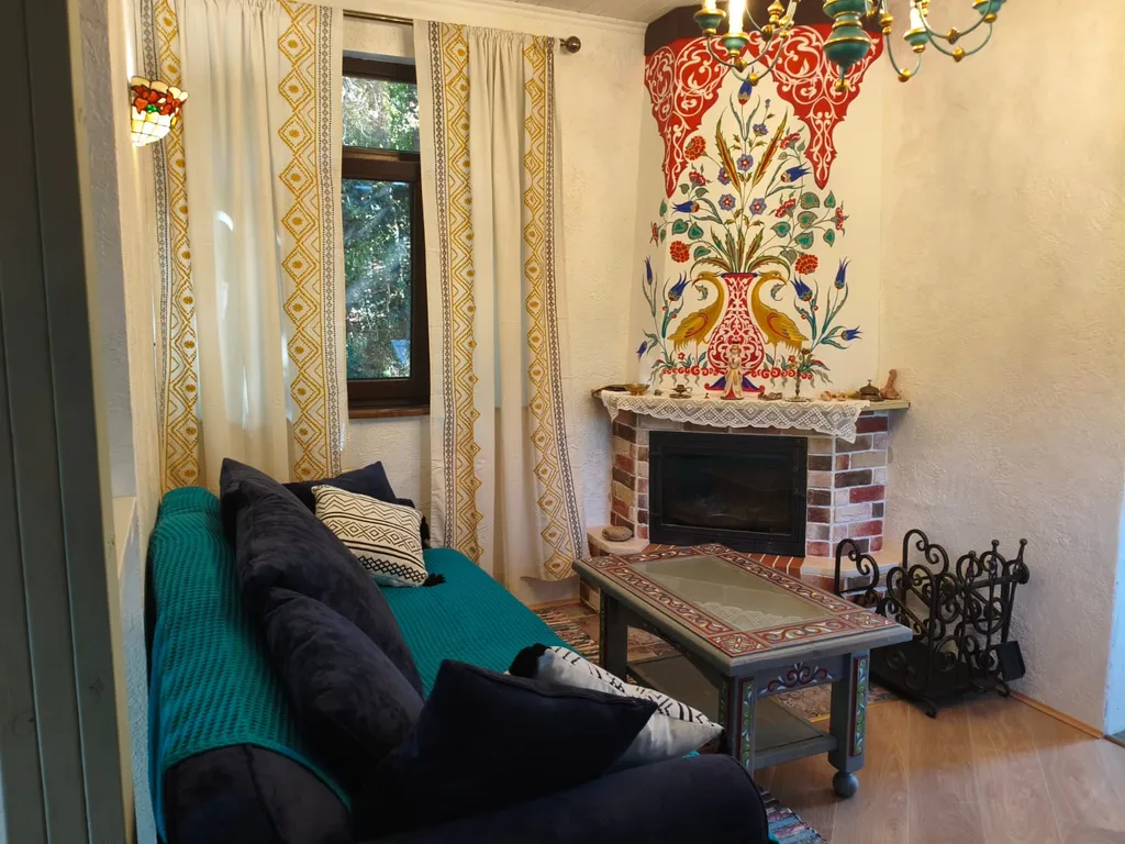 Двухэтажный дом Азазель в лесу